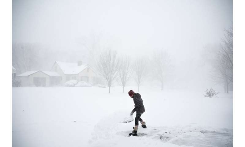 Winter storm in Dakotas, Minnesota make travel frightful