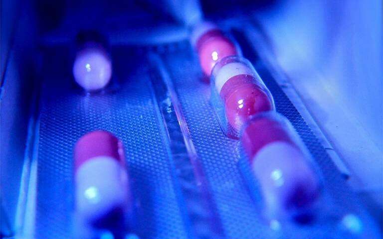 Credit: Fabio Hofnik, <a href="https://www.flickr.com/photos/hofnik/3980850952/">Flickr</a> (CC BY-ND 2.0) Withdrawing from antipsychotics may require months or even years, patients need to gradually reduce to low doses