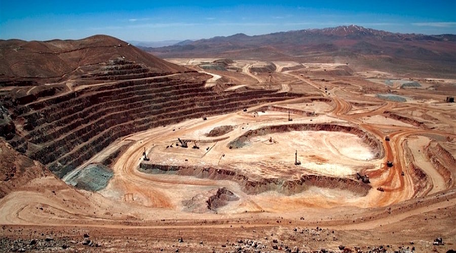 Chile's Escondida copper mine union hopes for deal but girds for strike