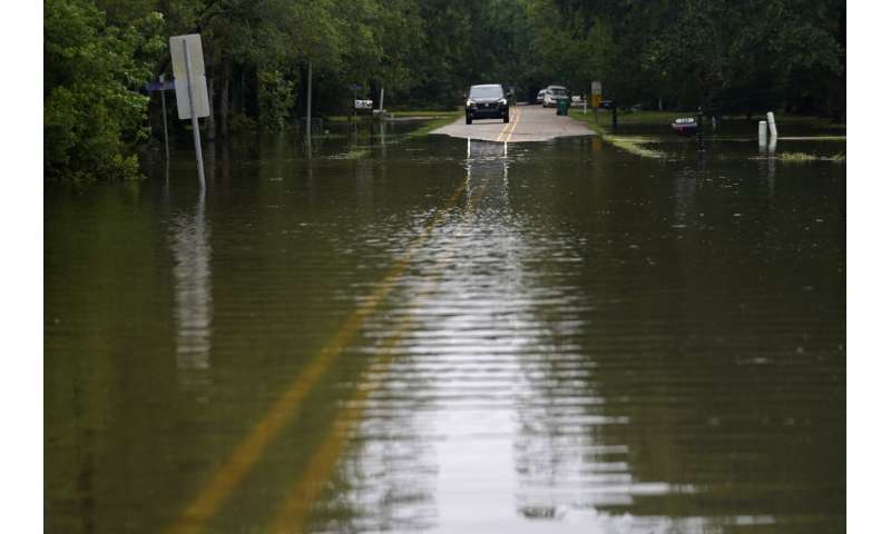 Major damage to Alabama mobile home park amid tropical storm