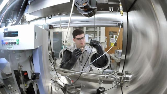 Scientists at the ReCell Center are developing ways to recycle Li-ion batteries. (Image credit: Argonne National Laboratory.)