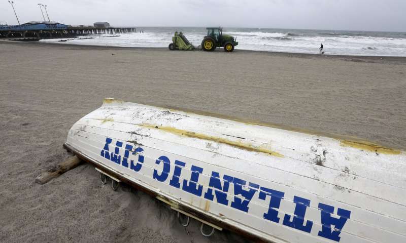 Tropic storm Isaias whips up eastern US, killing at least 6