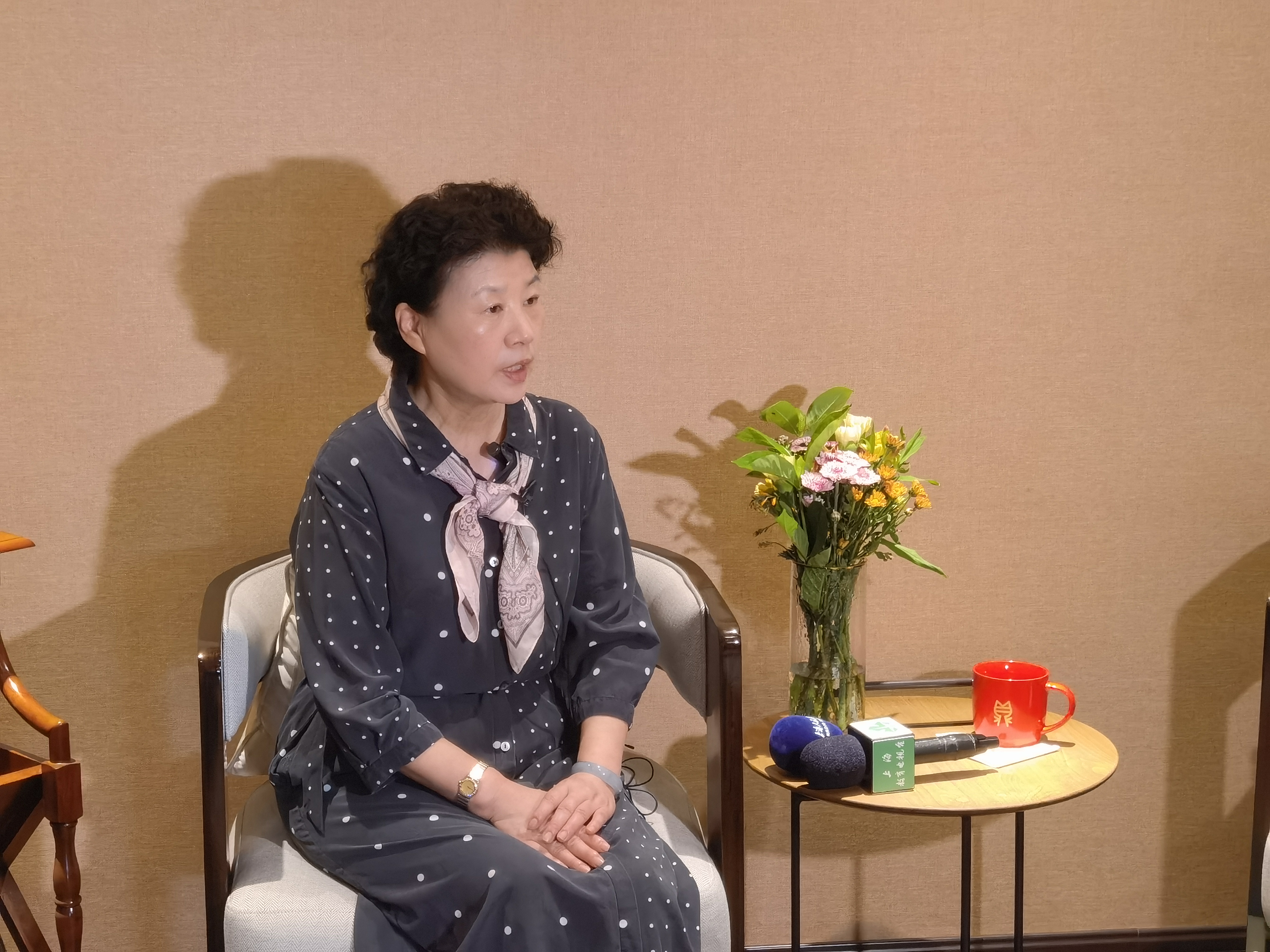 6月28日，上海，中国工程院院士贾伟平接受采访，回答糖尿病等慢性病患者如何安全接种新冠病毒疫苗。澎湃新闻记者 陈斯斯 图