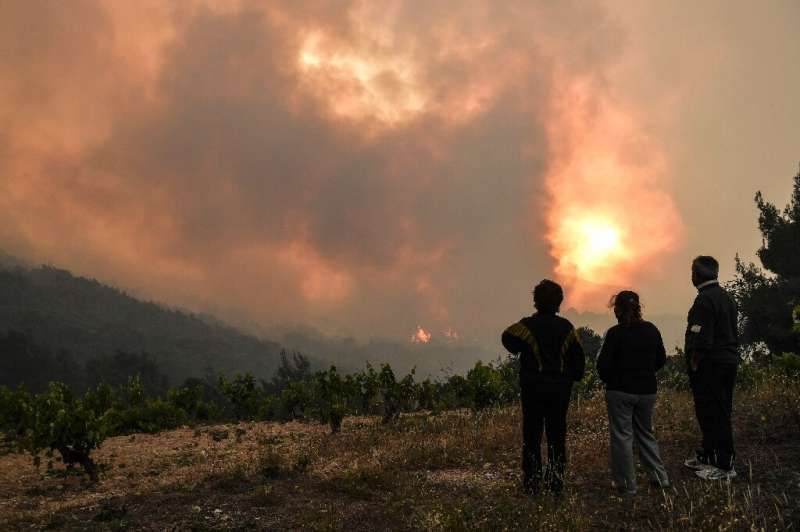 Nearly 300 firefighters battled throughout the night to keep the fire contained. Nearly 300 firefighters battled throughout the night to keep the fire contained