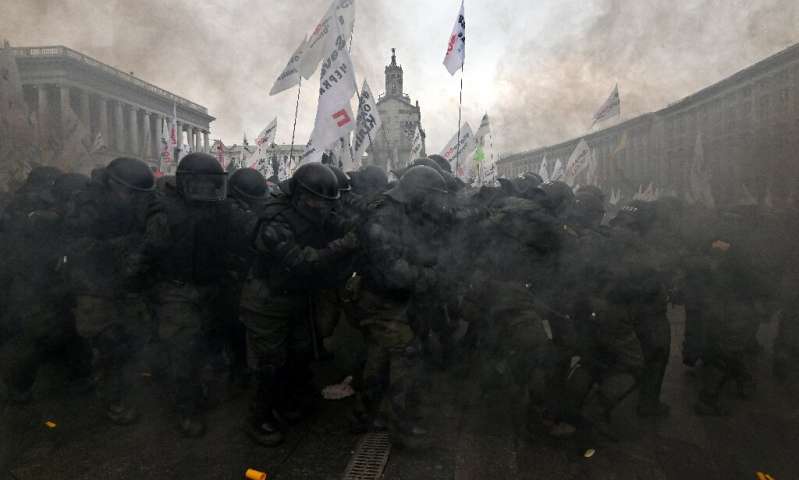 Police clashed with protesters in Kiev