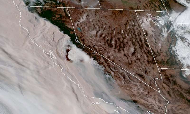 Massive smoke clouds, thick air darken Western US skies