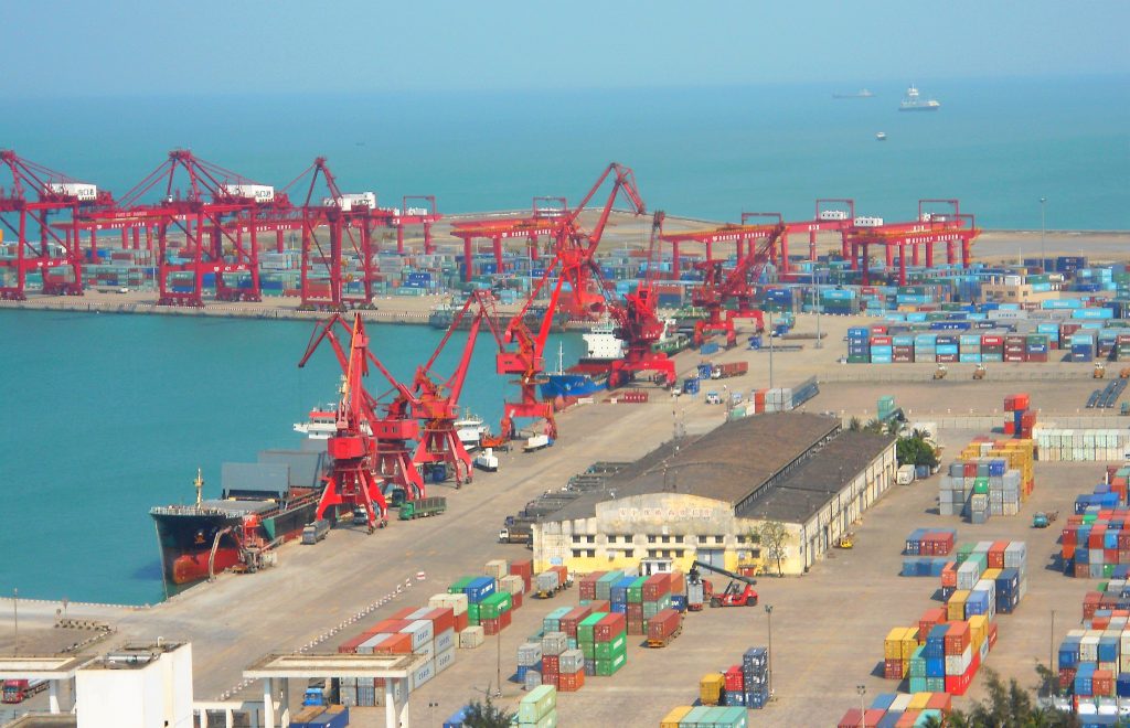 Teck looks to boost Chinese coal sales amid stalled Australian shipments