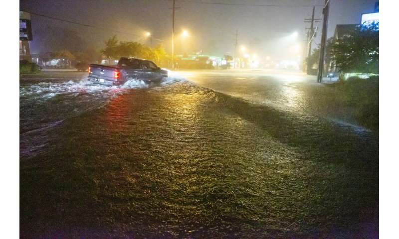Major damage to Alabama mobile home park amid tropical storm