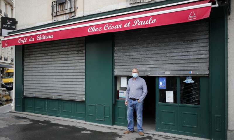 Paris hospitals on emergency footing as virus cases rise