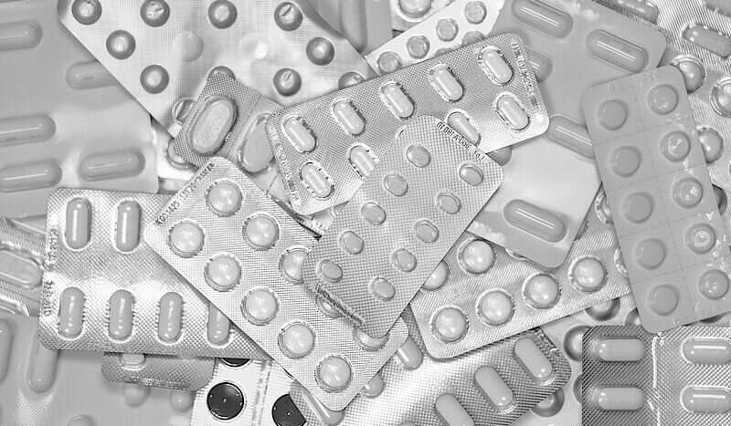 According to scientific estimations, humans are exposed to 10,000 to 100,000 environmental and exogenous compounds in an individual lifetime. Various molecules as well as co-exposures can impact drug efficacy. Credit: Pixabay Environmental exposures affect therapeutic drugs