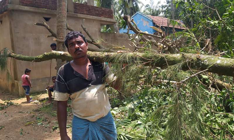 Recovery begins after storm ravages Indian, Bangladesh coast
