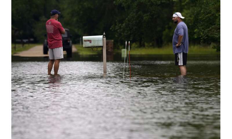 Major damage to Alabama mobile home park amid tropical storm