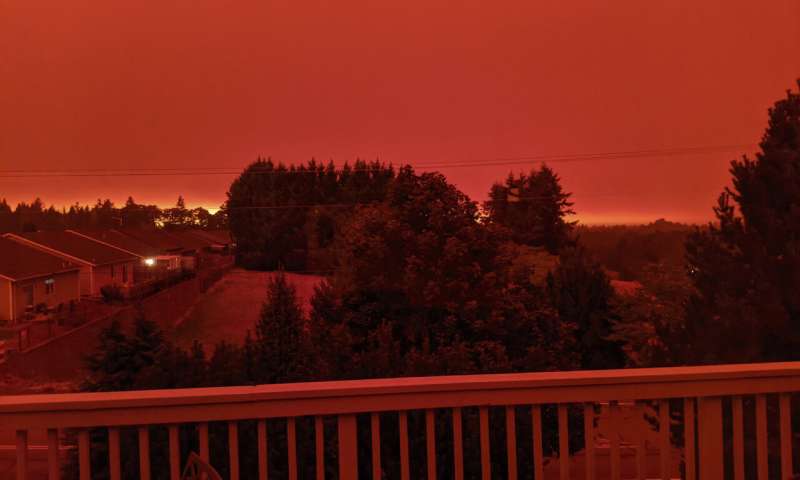 Massive smoke clouds, thick air darken Western US skies