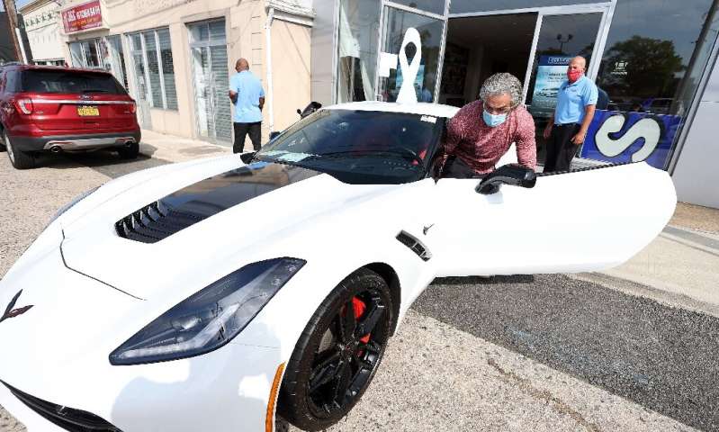 Low interest rates and strong demand for trucks made General Motors and Fiat Chrysler auto sales better than expected Low interest rates and strong demand for trucks made General Motors and Fiat Chrysler auto sales better than expected