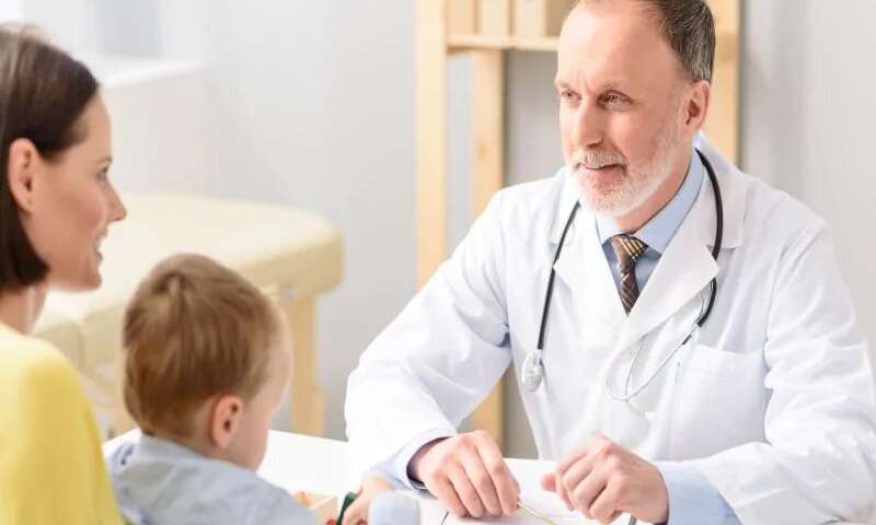 More than 1 in 3 U.S. pediatricians dismiss vaccine-refusing families