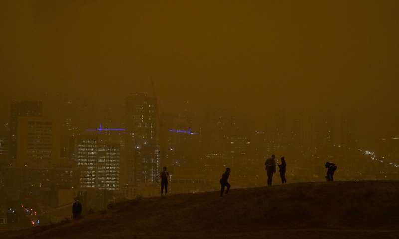 Massive smoke clouds, thick air darken Western US skies