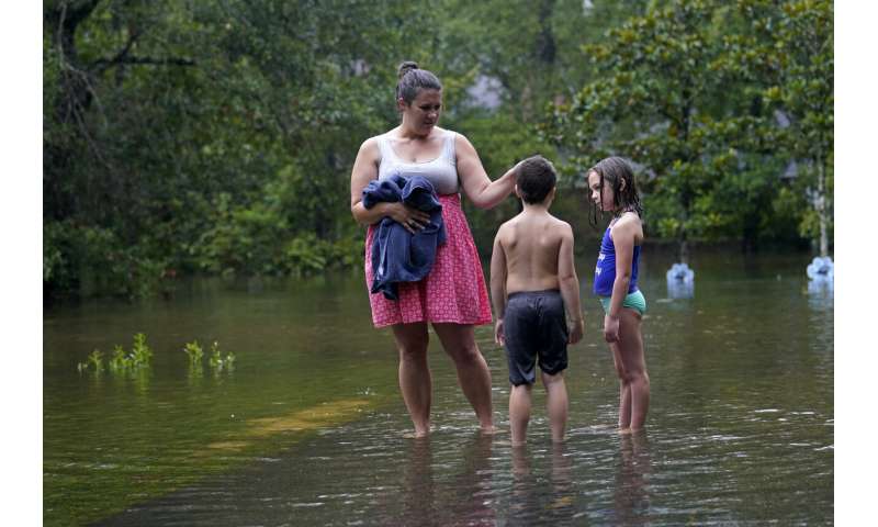 Major damage to Alabama mobile home park amid tropical storm