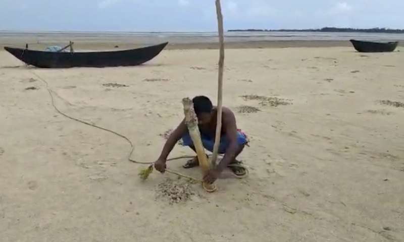 Recovery begins after storm ravages Indian, Bangladesh coast