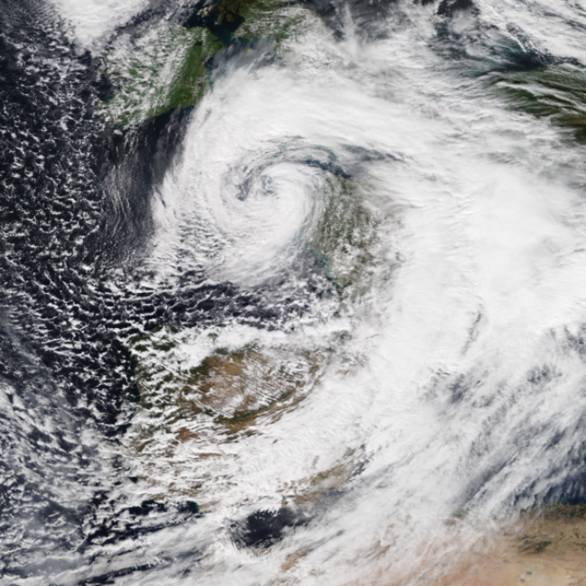Can we connect the exceptional floods in France and Italy associated with the storm Alex to climate change?