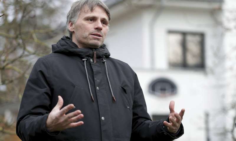 Fabian Leendertz, a biologist who specialized in emerging diseases at the Robert Koch Institute, speaks during an interview with the Associated Press in Falkensee, near Berlin, Germany, Tuesday, Dec. 15, 2020. (AP Photo/Michael Sohn) WHO to sift Chinese samples, data in hunt for virus origins