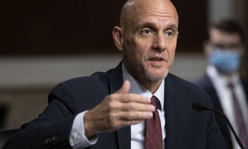 US experts convene to decide whether to OK Pfizer vaccine