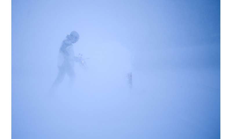 Winter storm in Dakotas, Minnesota make travel frightful