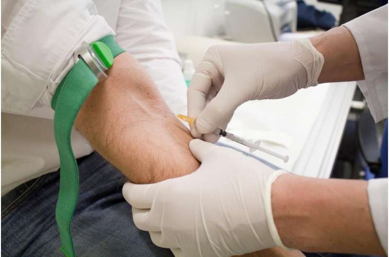The vaccine is injected into the subject at the same time as they receive an antimalarial drug. Credit: Universität Tübingen/Paul Mehnert Tübingen study raises hope for effective malaria vaccine