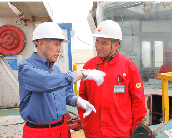 康玉柱为技术负责人的西北石油局,盈利能力等七项指标连续居中国石化