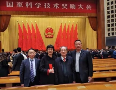 郑东新区党工委委员郑州中原科技城管委会常务副主任赵凯走访慰问