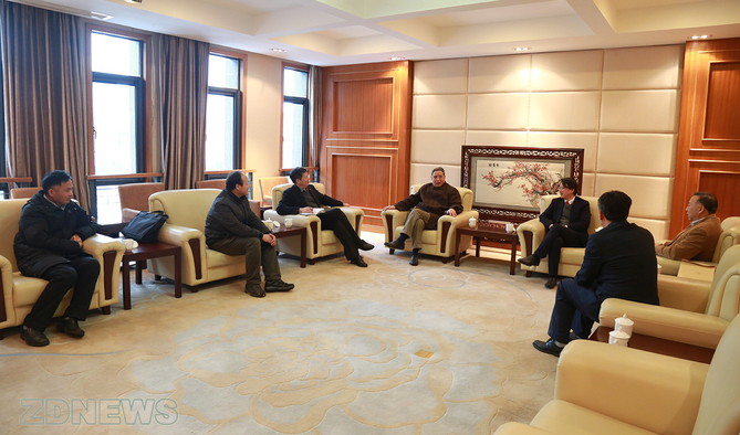 1月26日,学校举行聘任仪式,分别聘请中国工程院院士沈荣骏中将,阮祥新